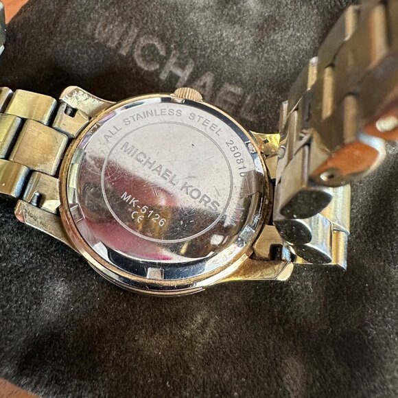 Michael Kors Wrist Watch Gold Tone Bezel Set with Crystals Tiger Pattern MK-5126